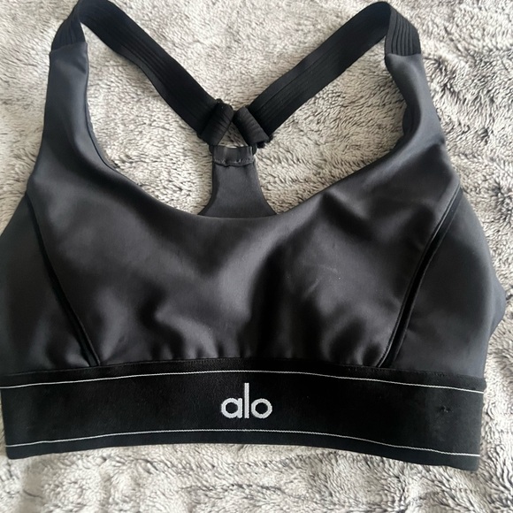 ALO Yoga Other - ALO Yoga Black Stretch Sports Bra with Subtle Logo